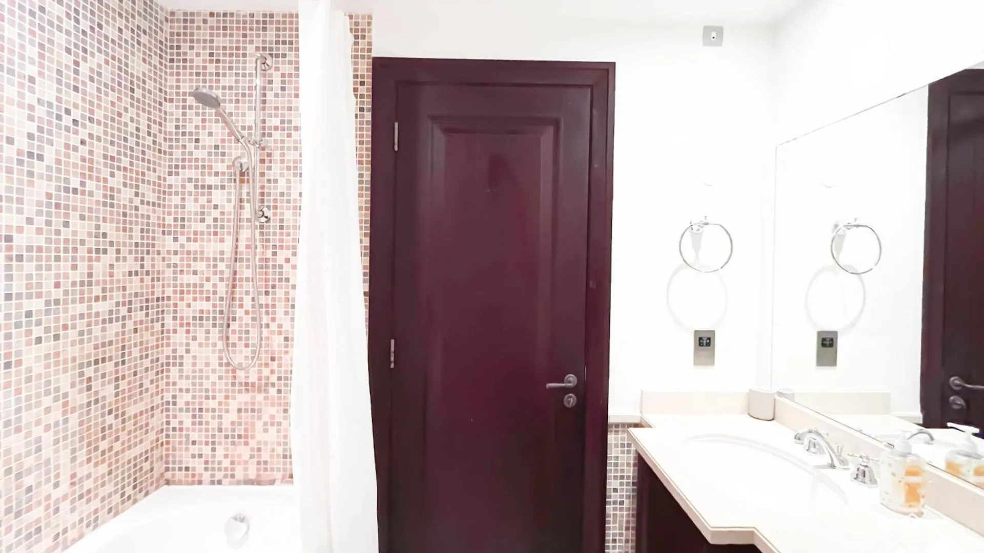 Luxury 2Bedroom With Terrace & Burj Khalifa View Dubaj