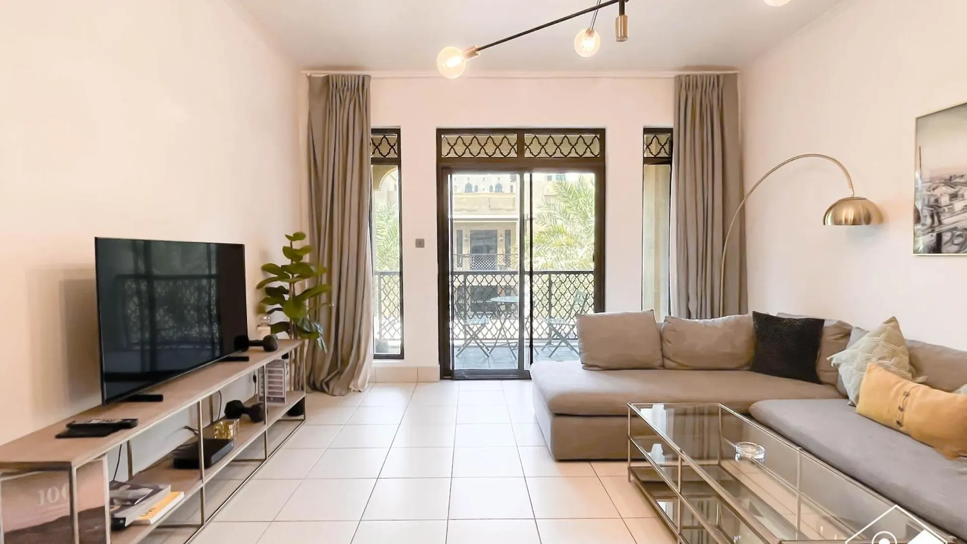 Luxury 2Bedroom With Terrace & Burj Khalifa View Dubaj