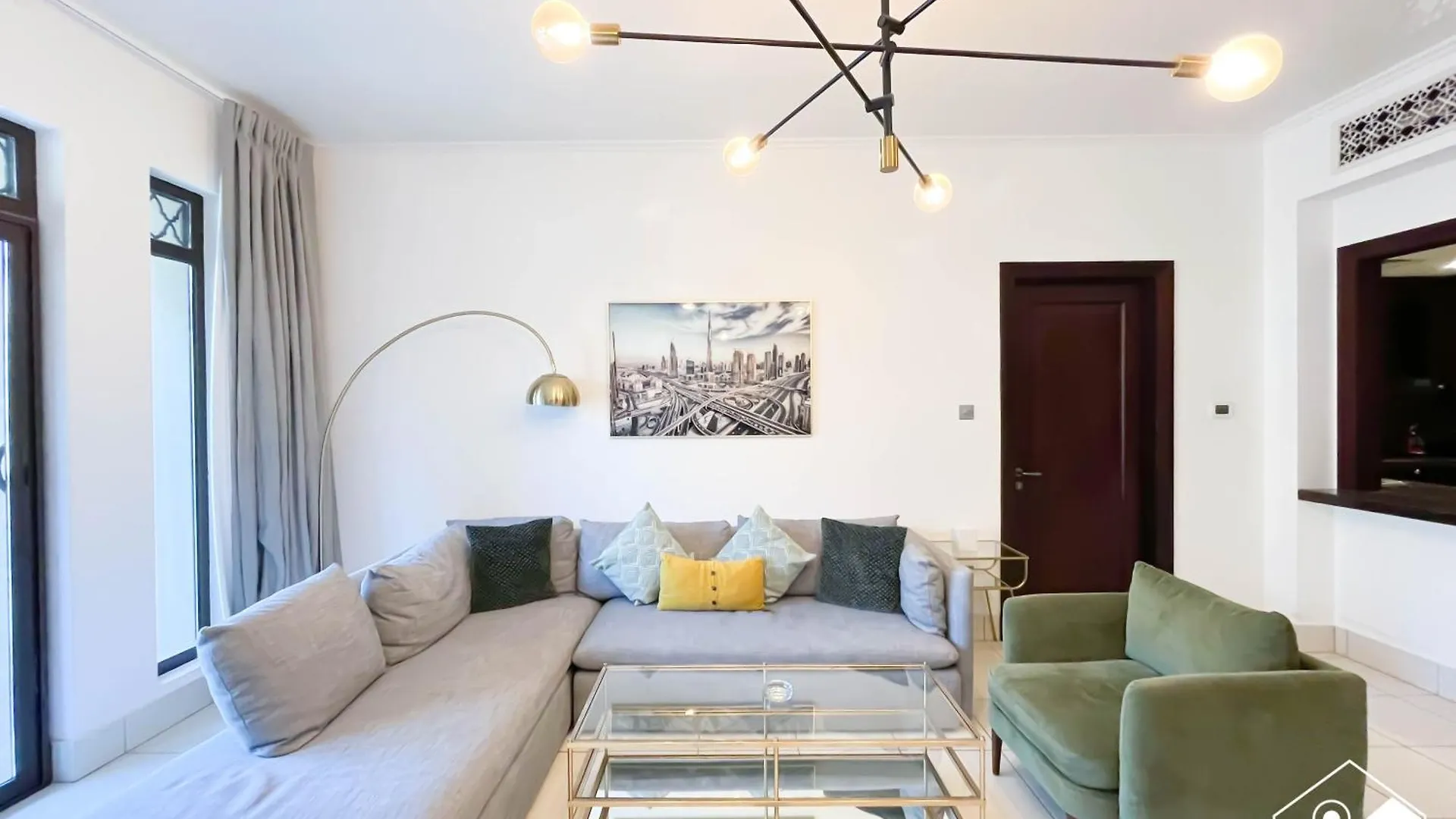 Luxury 2Bedroom With Terrace & Burj Khalifa View Dubaj 0*,  Spojené arabské emiráty